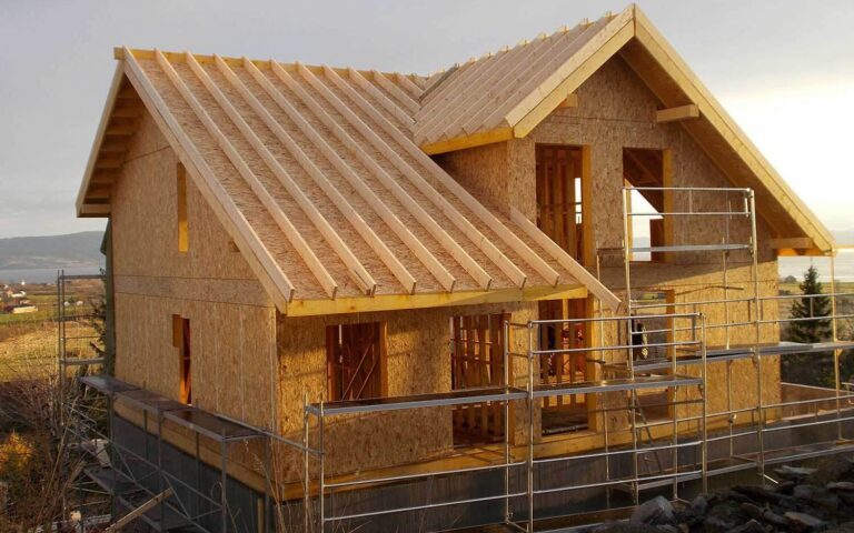 Transval Construcții din Lemn: panouri prefabricate pentru case pe structura din lemn